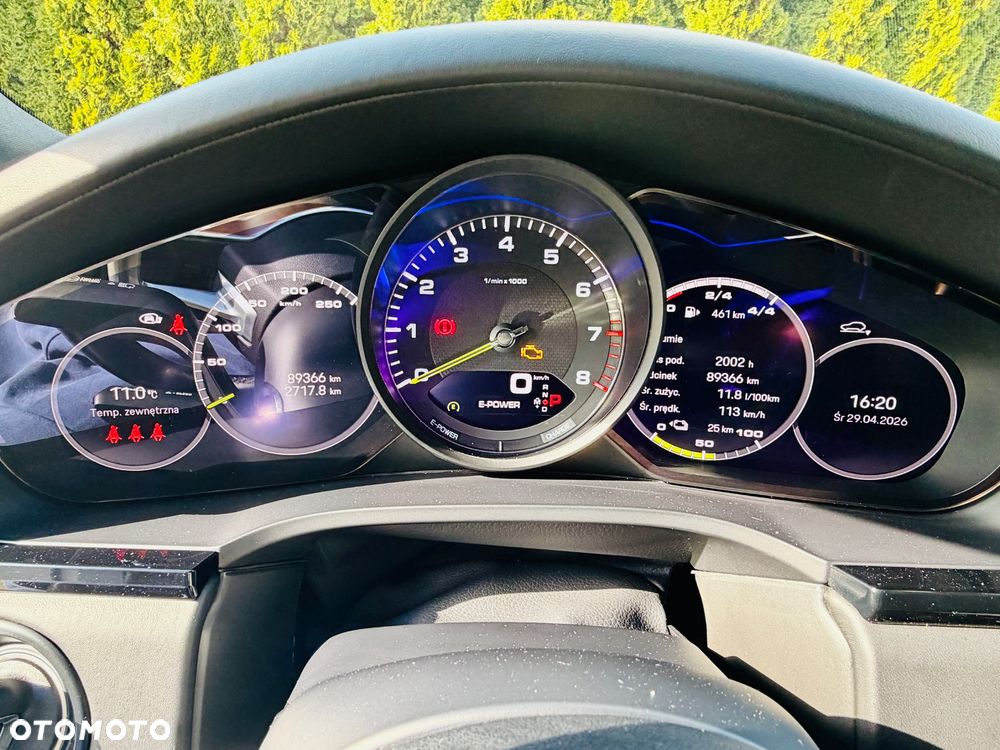 Porsche Cayenne E-Hybrid - 8