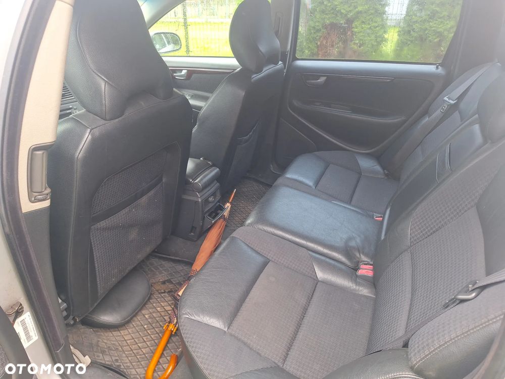 Volvo V70 2.4D5 - 15