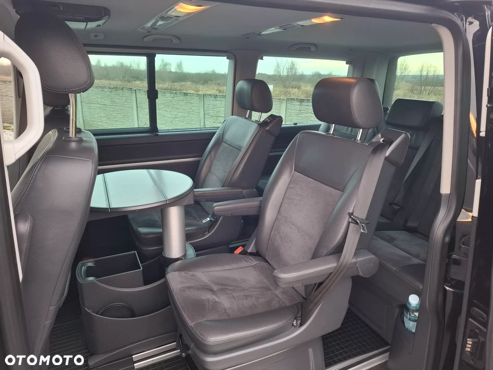 Volkswagen Multivan - 12