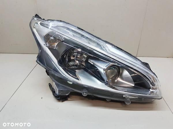 PEUGEOT 208 LIFT 15- LAMPA PRAWA PRZEDNIA PRZÓD