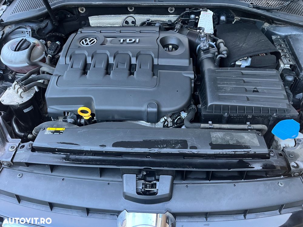 Volkswagen Golf 1.6 TDI BlueMotion Technology DSG Trendline - 30
