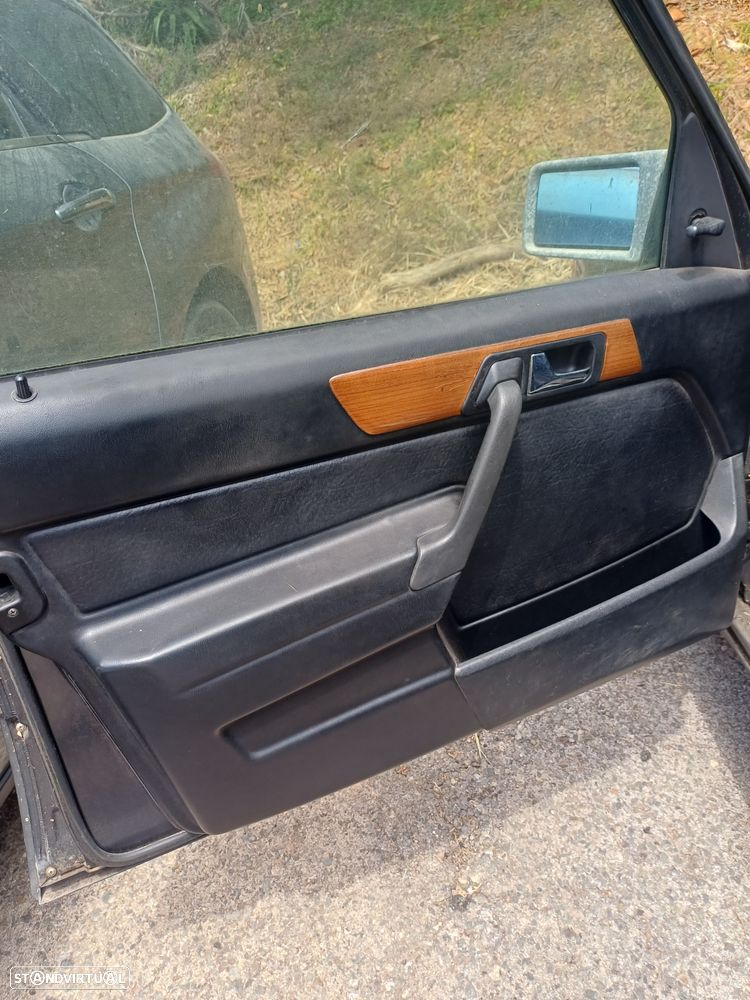 Mercedes-Benz W201 (1982-1993) 190 E 1.7 - 18
