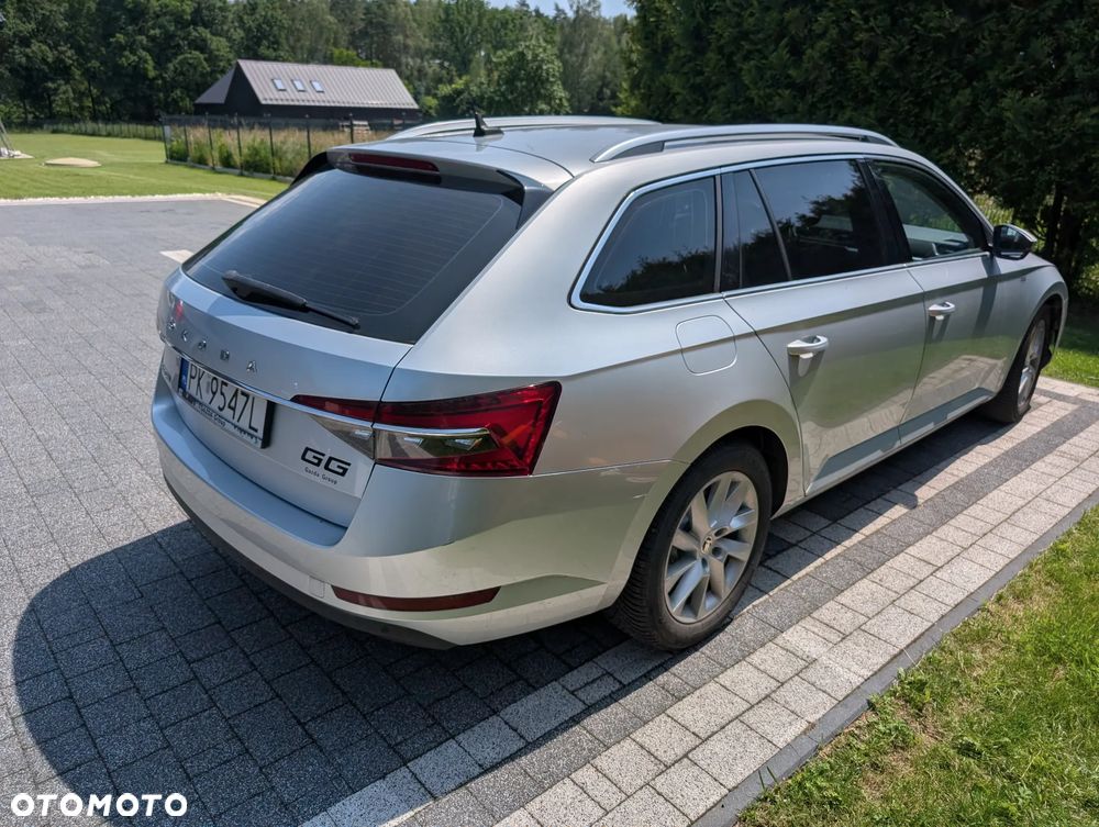 Skoda Superb 2.0 TSI Active DSG - 8