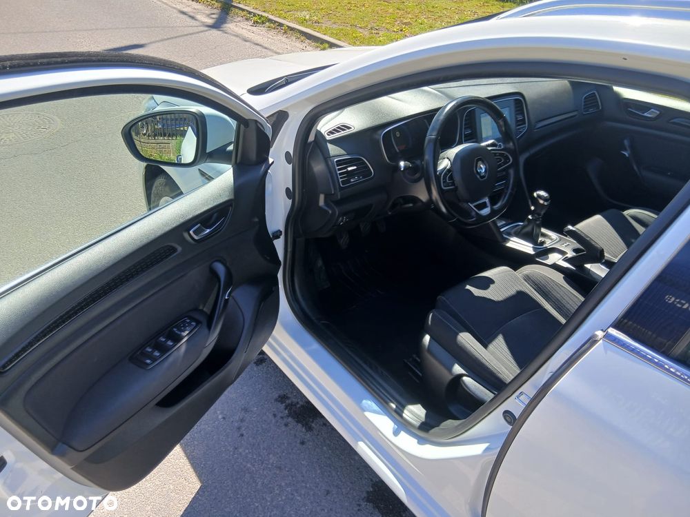 Renault Megane 1.5 dCi Energy Bose EU6 - 17