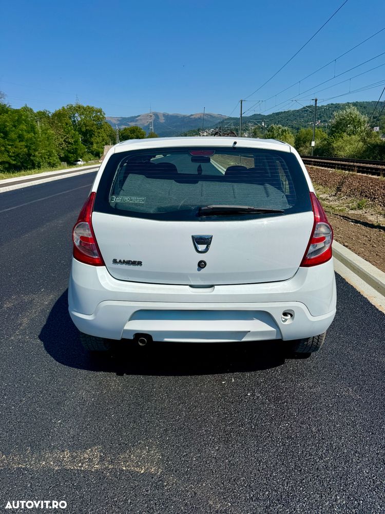 Dacia Sandero 1.2 - 10