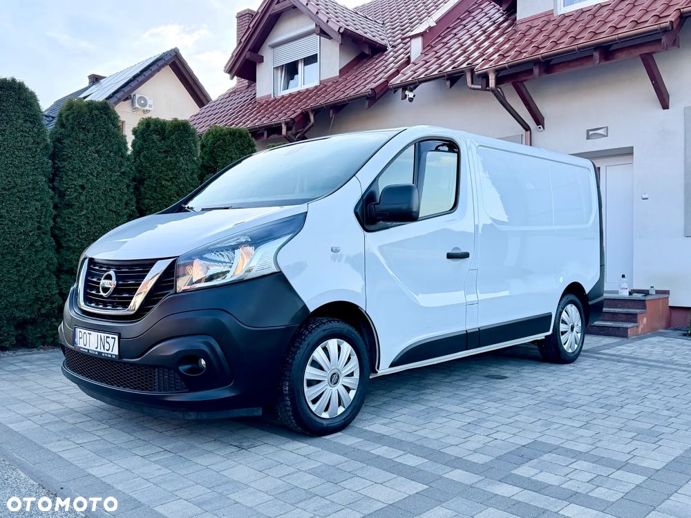 Nissan NV300 - 1