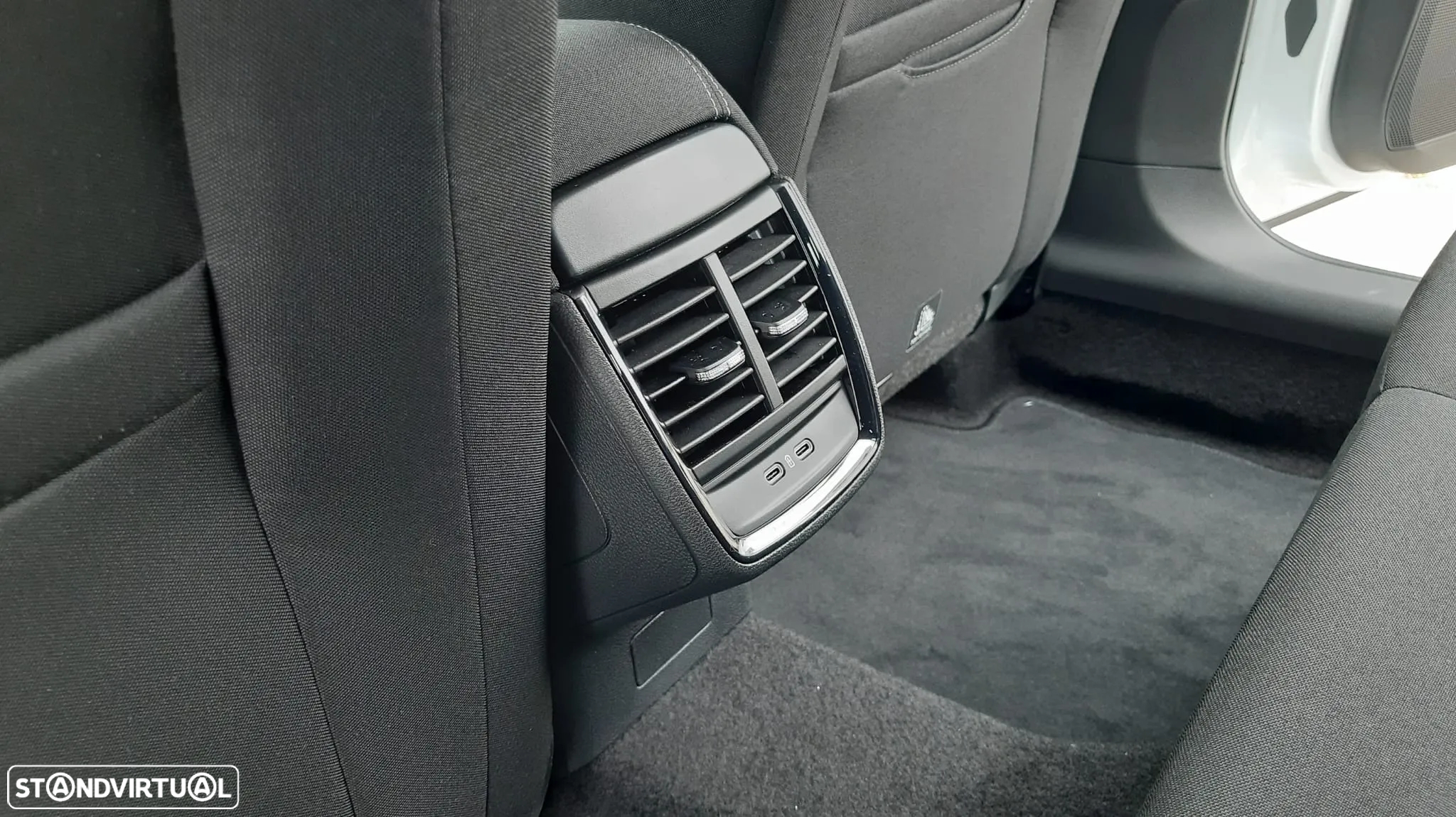 Skoda Kamiq 1.0 TSI Selection DSG - 21