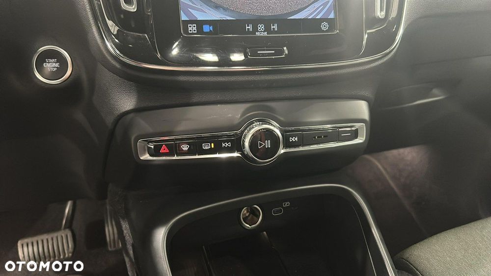 Volvo XC 40 B3 Core - 21