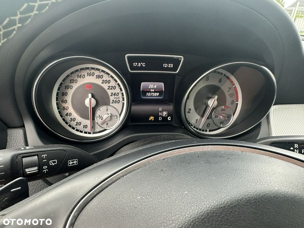 Mercedes-Benz GLA - 26