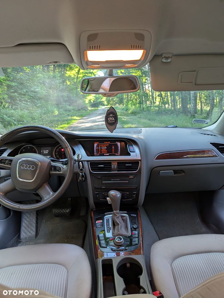 Audi A4 Limousine - 2