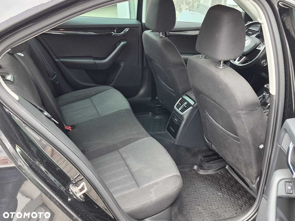 Skoda Octavia 1.6 TDI SCR Style - 11