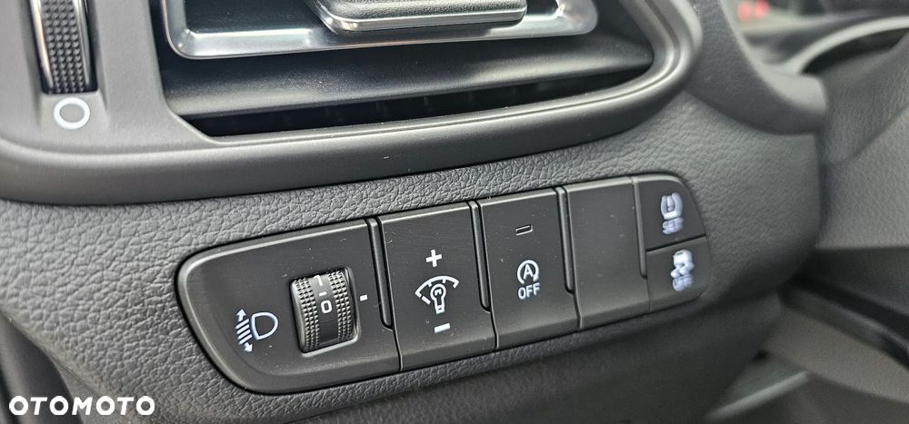 Hyundai i30 1.5 T-GDI 48V Smart - 13