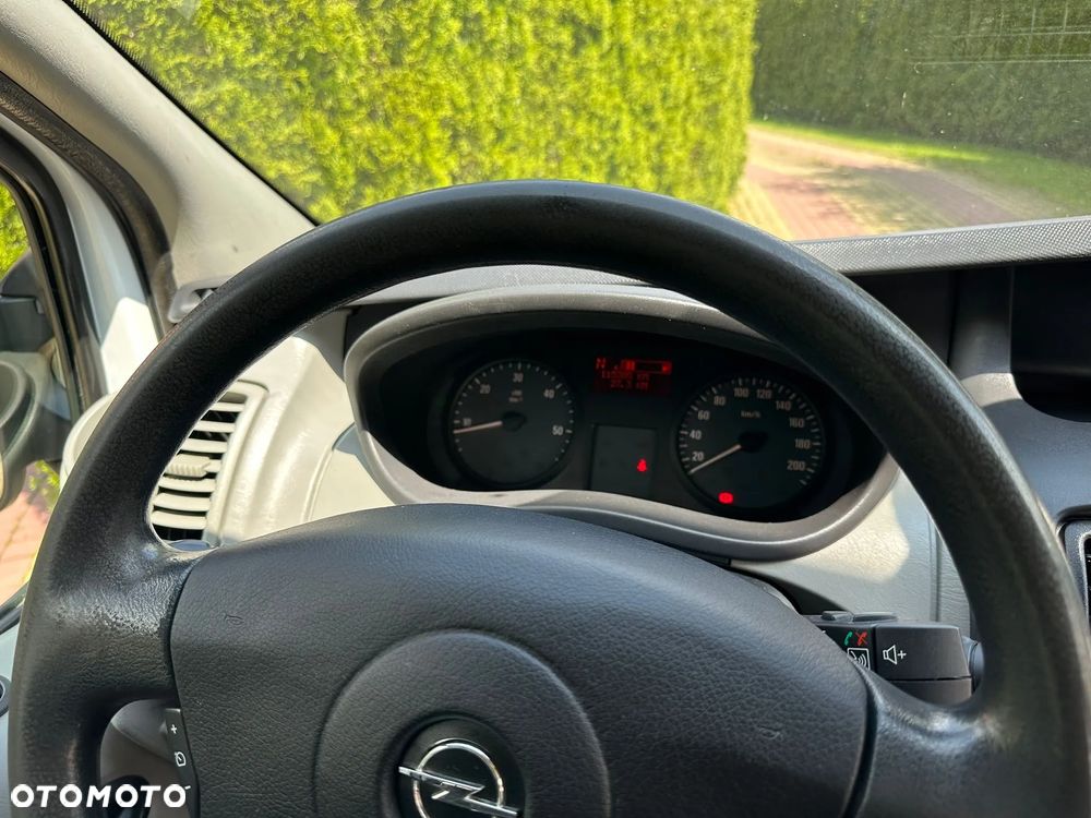 Opel Vivaro - 9