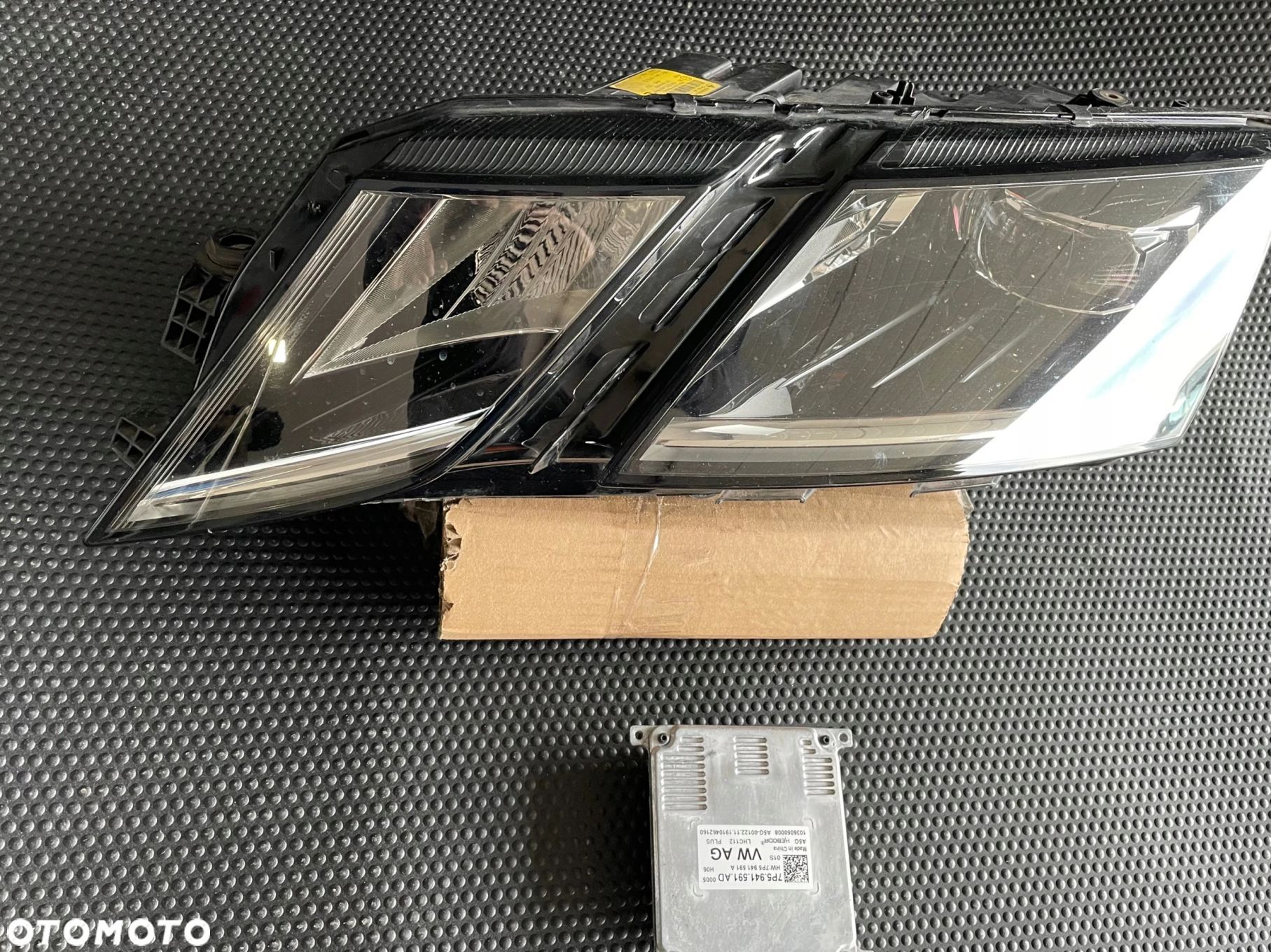 LAMPA FULL LED SKODA OCTAVIA III lift 5E1941015D EUROPA cala KOMPLETNA - 1