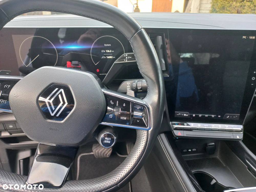 Renault Austral 1.3 TCe mHEV Iconic - 22