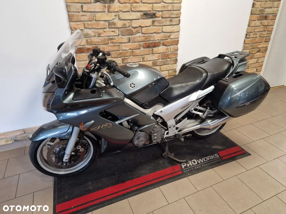Yamaha FJR - 24