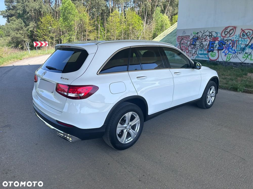 Mercedes-Benz GLC 300 4Matic 9G-TRONIC - 13