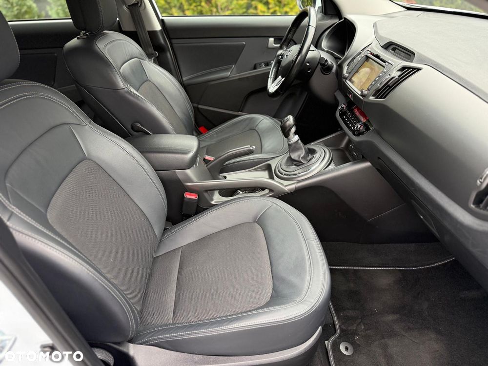 Kia Sportage 2.0 CRDI 2WD Spirit - 13