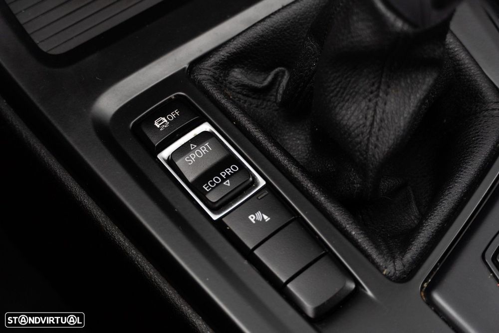 BMW X1 16 d sDrive Advantage - 23