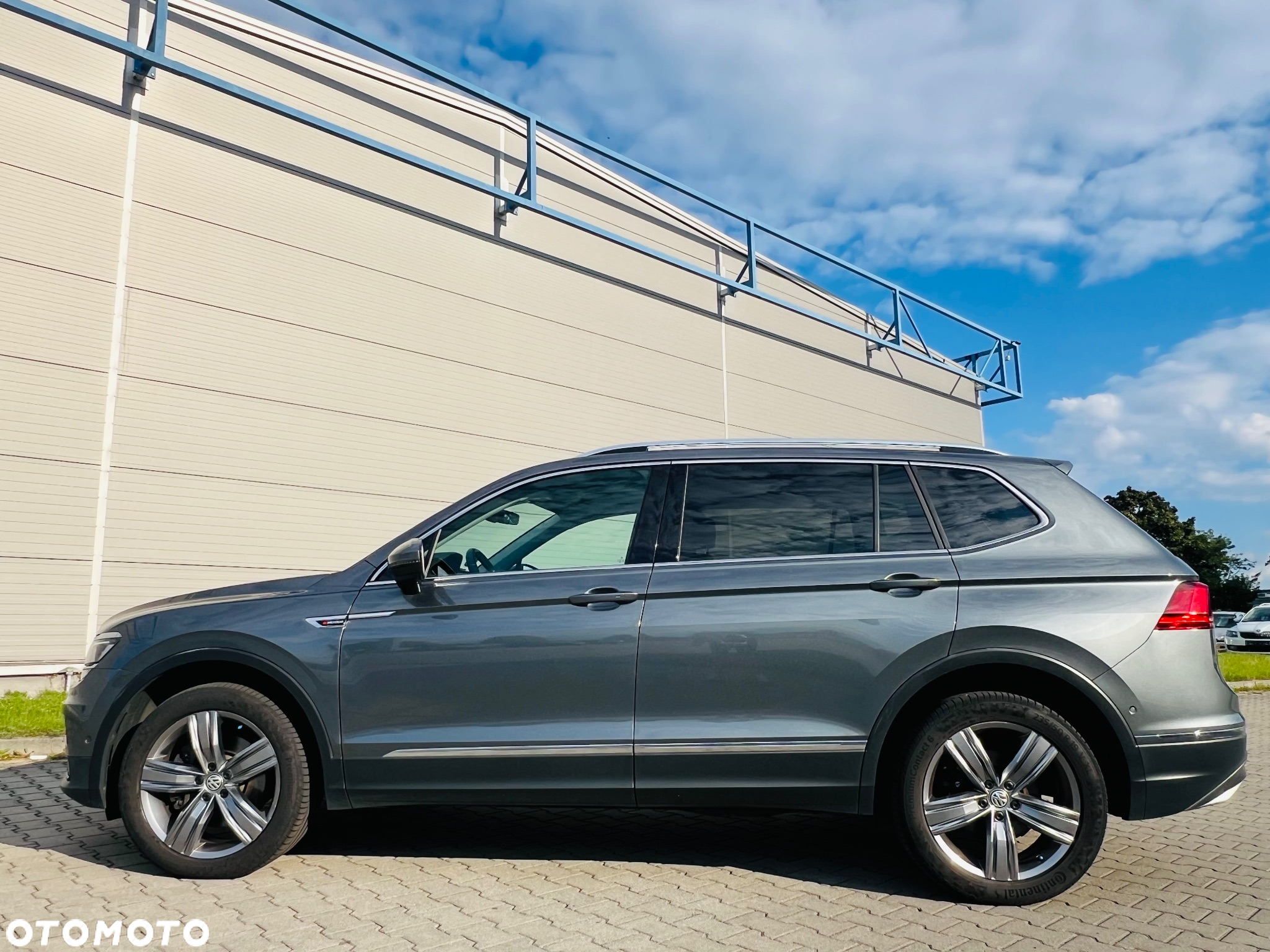 Volkswagen Tiguan - 7