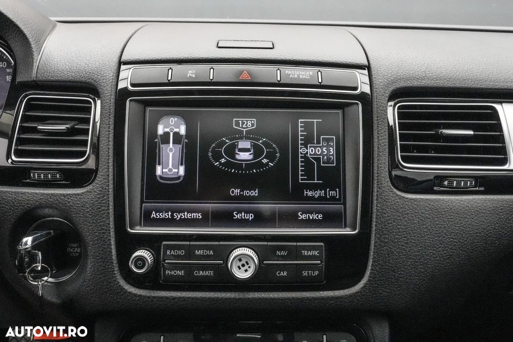 Volkswagen Touareg 3.0 V6 TDI SCR Blue Motion DPF Automatik Terrain Tech Executive Edition - 24