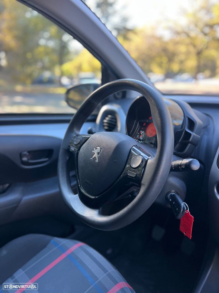Peugeot 108 1.2 PureTech Top! Style - 15