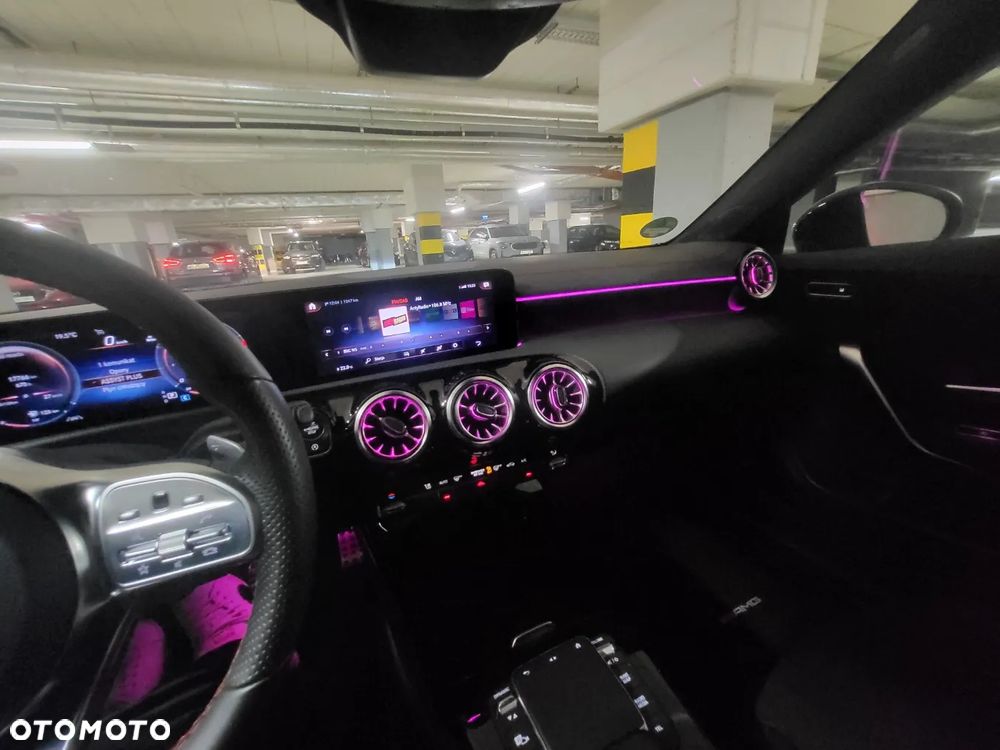 Mercedes-Benz CLA 180 7G-DCT AMG Line - 18