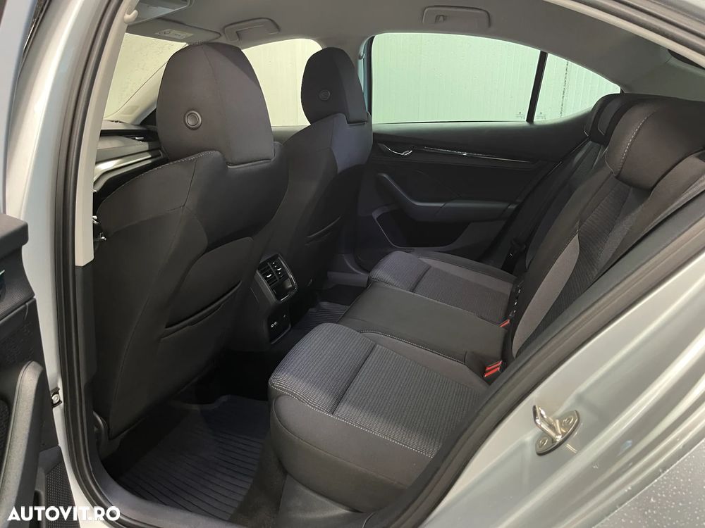 Skoda Octavia 1.5 TSI Ambition - 10