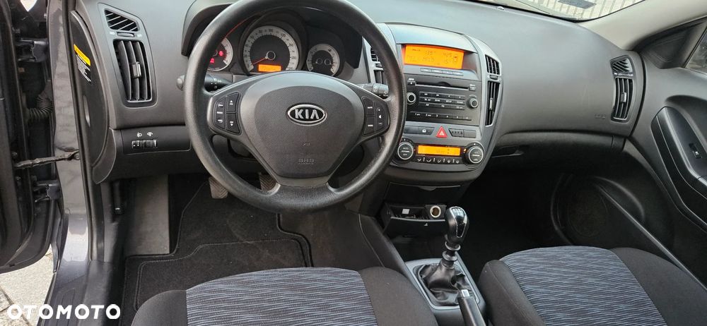 Kia ProCeed - 11