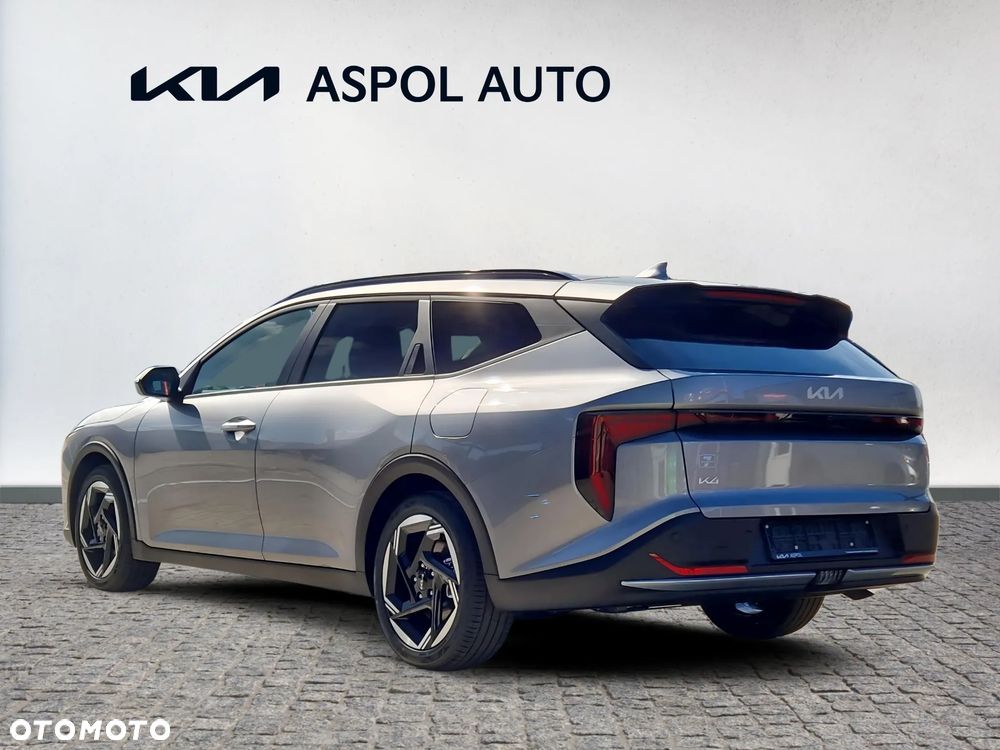 Kia K4 - 4