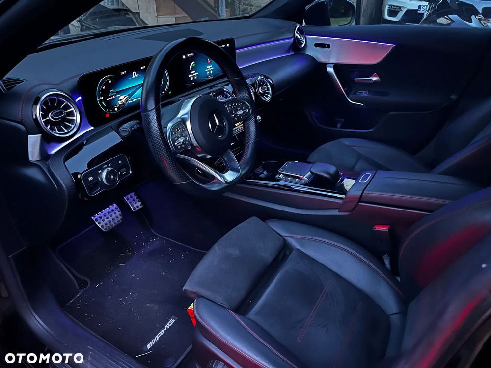 Mercedes-Benz CLA 200 AMG Line 7G-DCT - 16