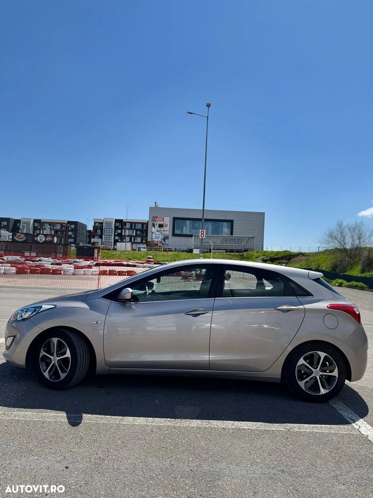 Hyundai i30 1.6 GDI Exclusive Special Edition - 8