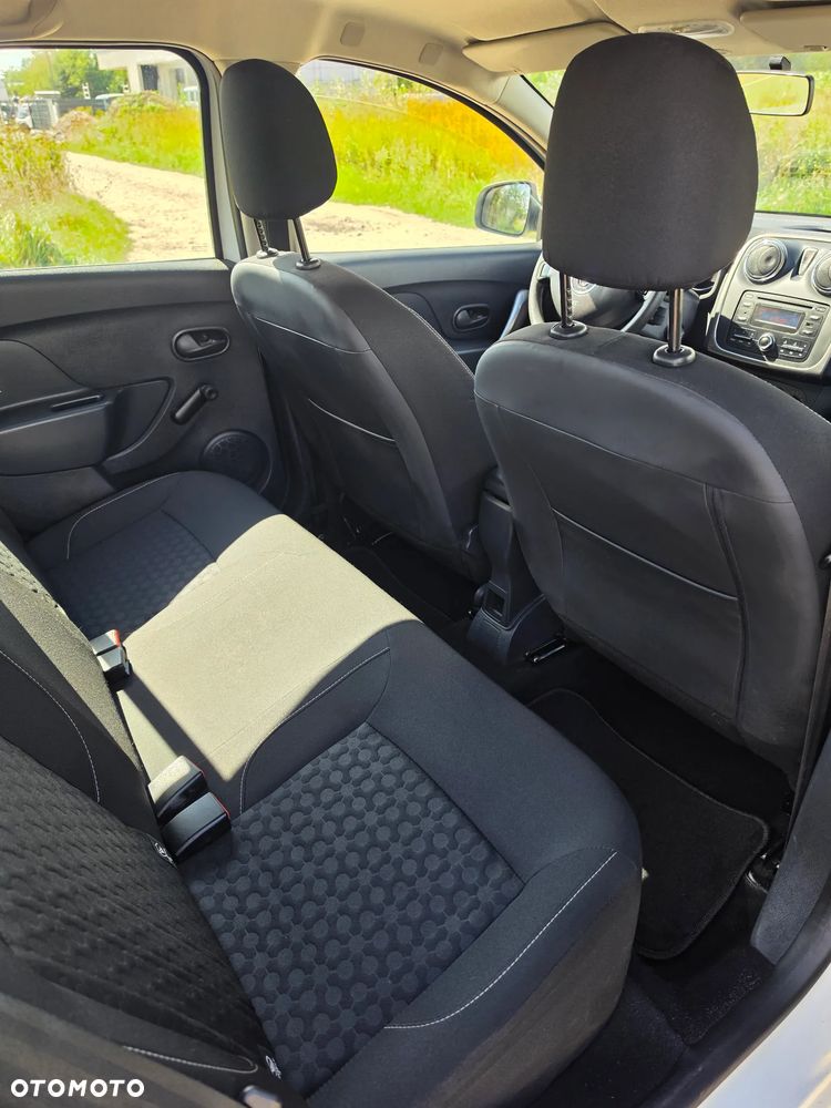 Dacia Sandero 1.2 16V Laureate EU6 - 23