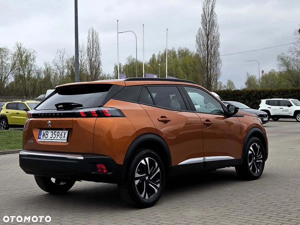 Peugeot 2008 PureTech 100 Allure S&S BVM6 - 8