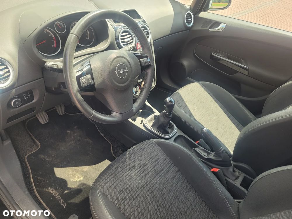 Opel Corsa 1.4 16V Innovation - 12