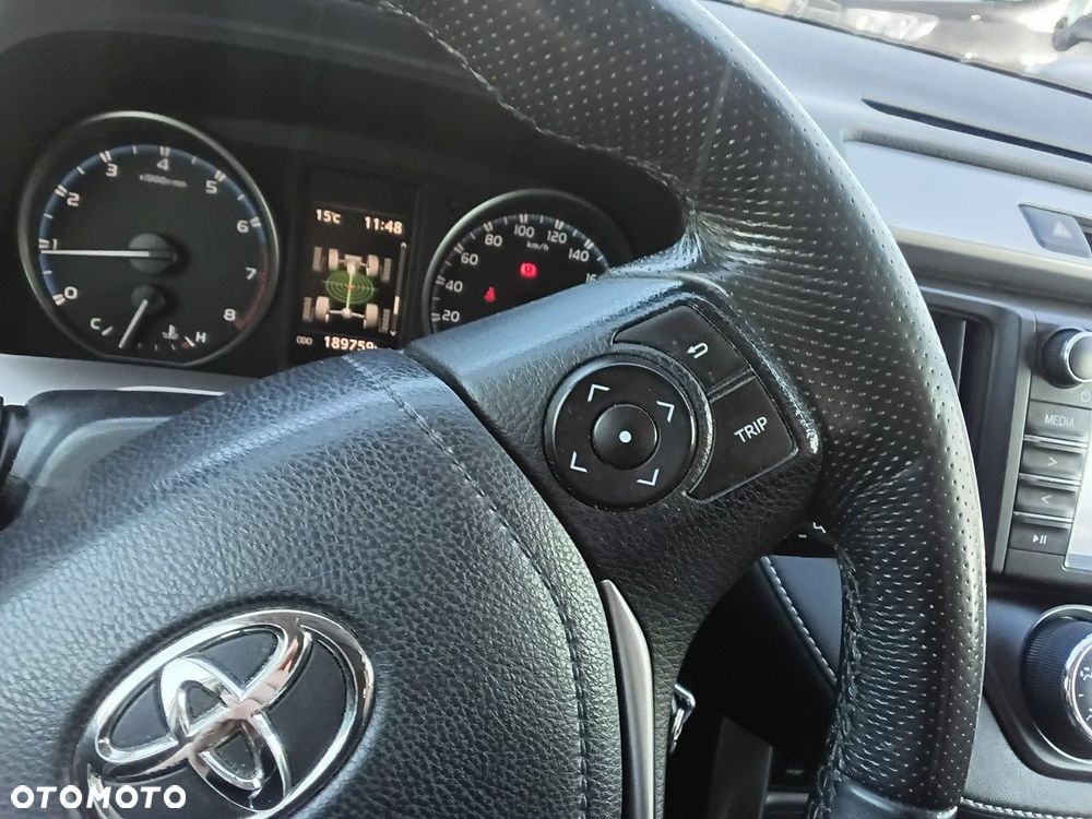 Toyota RAV4 - 11