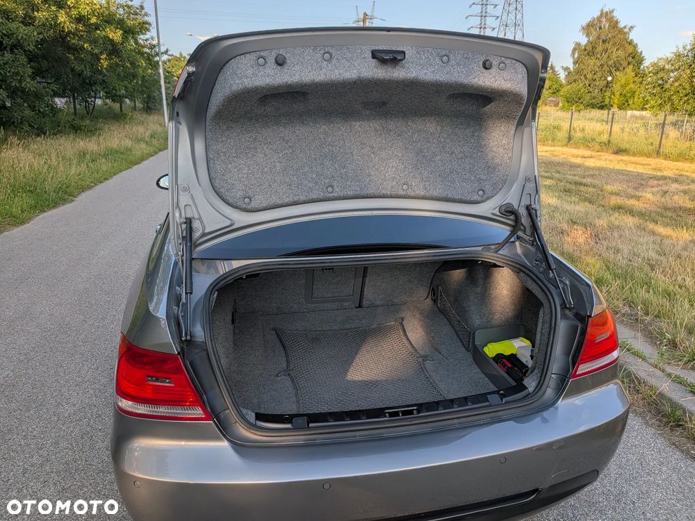 BMW Seria 3 325i - 38