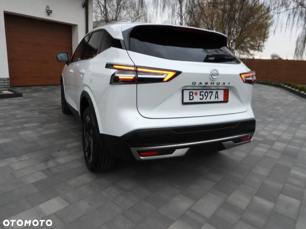 Nissan Qashqai 1.3 DIG-T N-Connecta DCT - 17