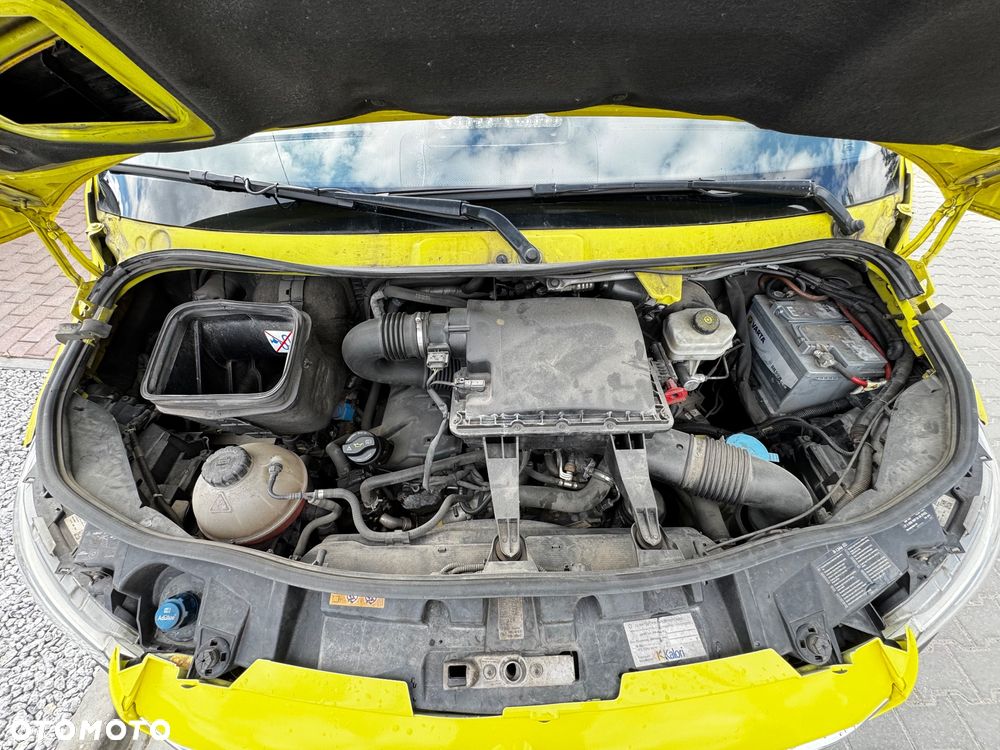 Mercedes-Benz Sprinter - 20