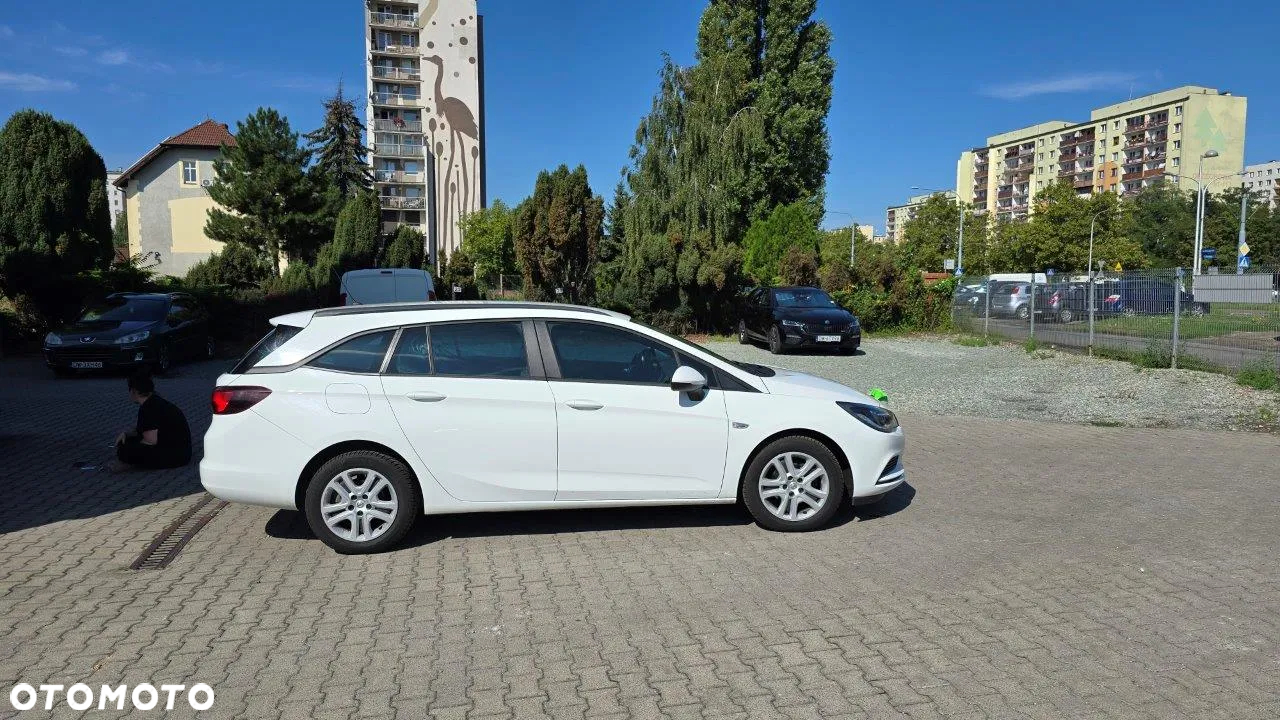 Opel Astra V 1.6 CDTI Enjoy - 2