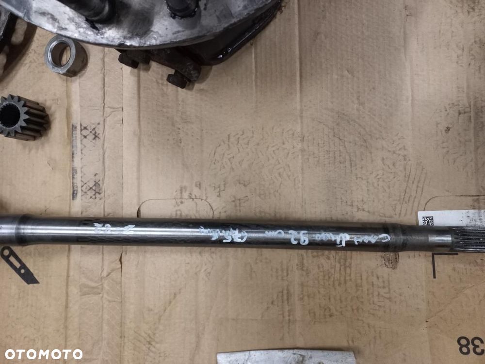 Części Case Maxxum IH 5120,5130,5140,5150,580K most 709/S2,półoś długa 81881C2,obudowa zwolnicy K395123,pokrywa,układ planetarny 81888C1,wieniec Z-75,9968069,koło zębate Z-29,N13513,koło K395126,półoś krutka Z-22,N14409,mechanizm różnicowy 109686A1,1349056C1,koło talerzowe 11z/32z , atak,81876C1 - 4