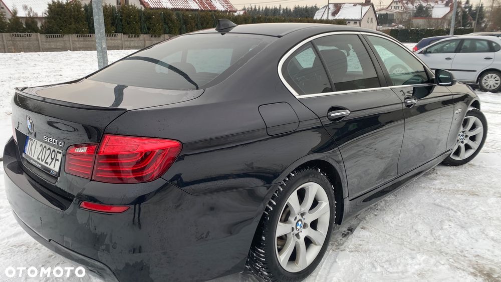 BMW Seria 5 520d Sport-Aut - 21