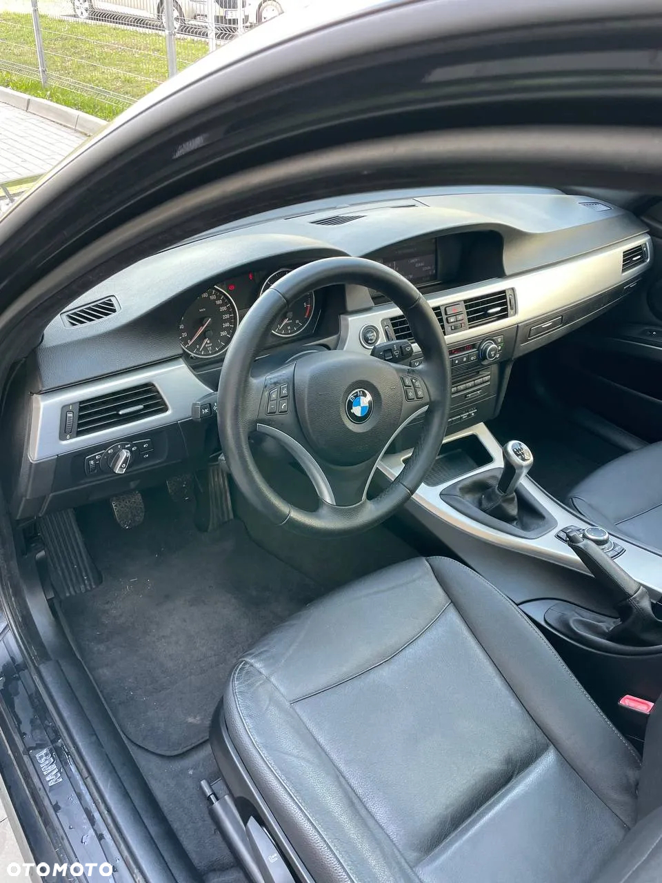 BMW Seria 3 320d DPF Touring - 11