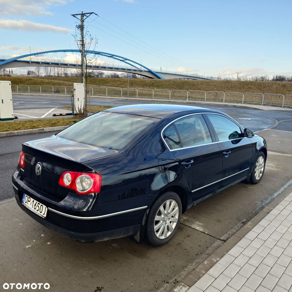 Volkswagen Passat 2.0 FSI Comfortline - 10
