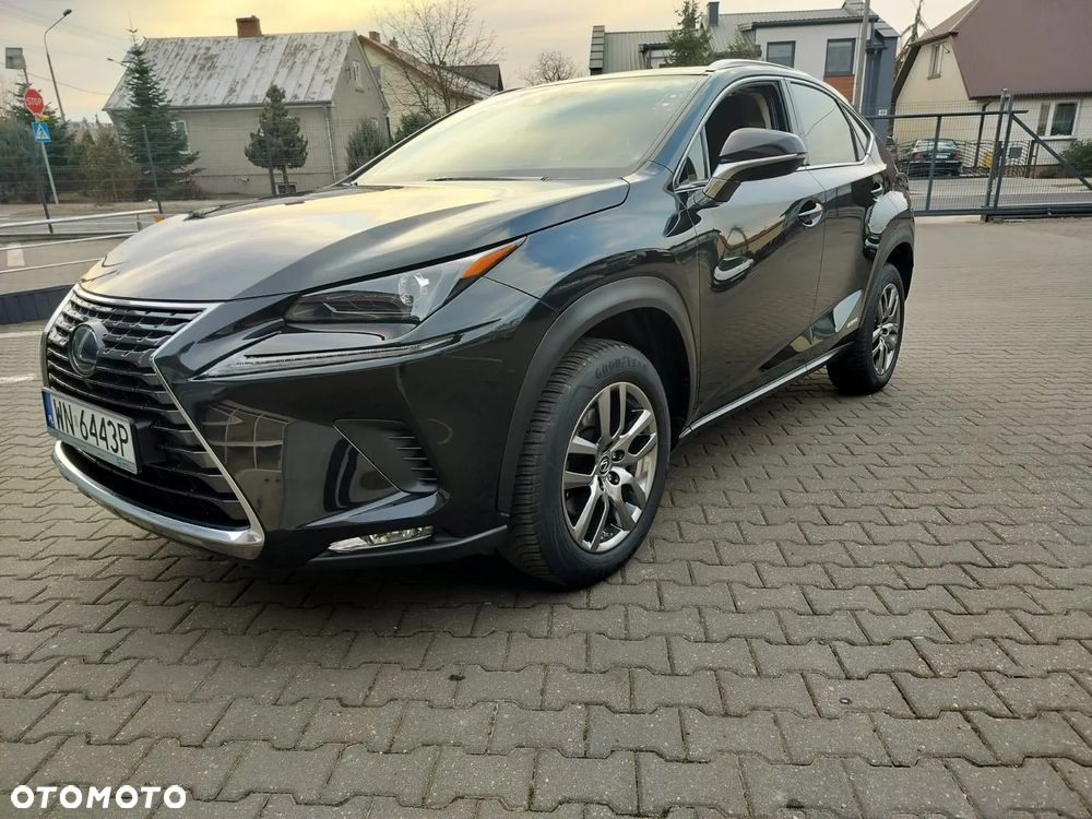 Lexus NX 300h Business Edition AWD - 21