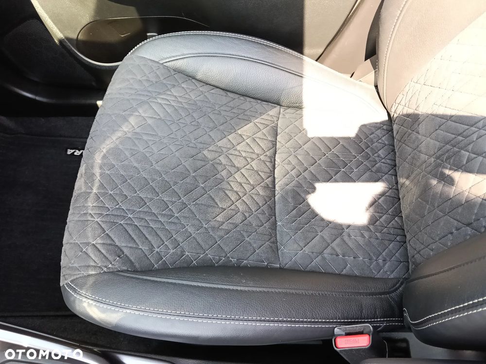Suzuki Vitara 1.5 Dualjet Hybrid AGS Comfort+ "SHINKAI" - 30