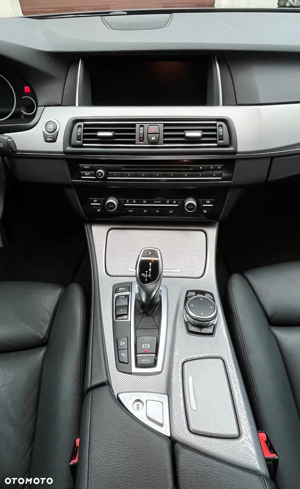 BMW Seria 5 530d xDrive - 17
