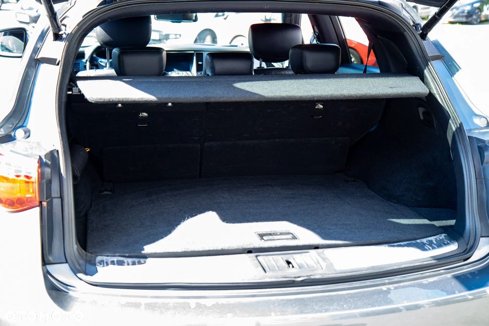 Infiniti Q70 3.7 S Premium - 6