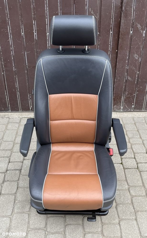 FOTEL LEWY KIEROWCY PRAWY PASAŻERA JEDYNKA PRZÓD PRZEDNI SKÓRA ANTRACYT TEAK VW T5 LIFT T6 CARAVELLE MULTIVAN PAN AMERICANA TRANSPORTER EU - 12