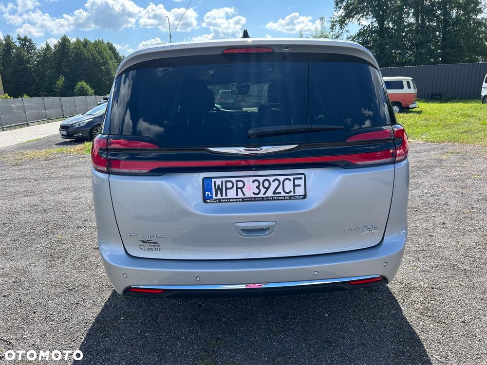 Chrysler Pacifica - 12